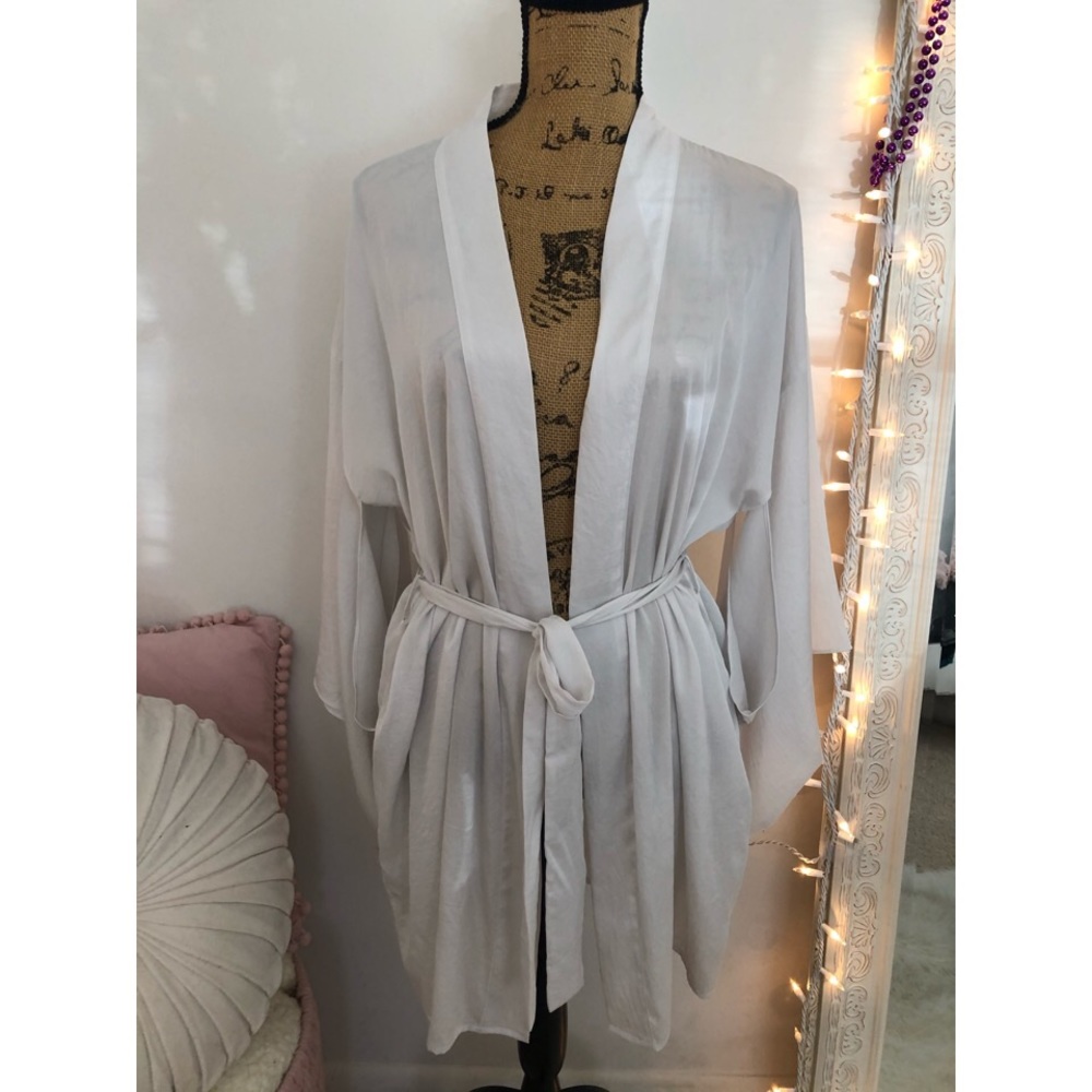 Victoria’s Secret White Embroidered Robe